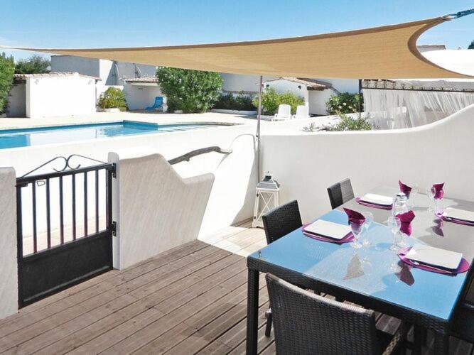 Holiday Home With Shared Pool Saintes-Maries-de-la-Mer Kültér fotó